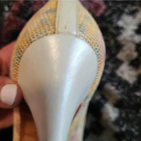 Vintage Stuart Weitzman Blythe Floral Lace Mesh Bow Pumps 9 - Picture 5 of 10